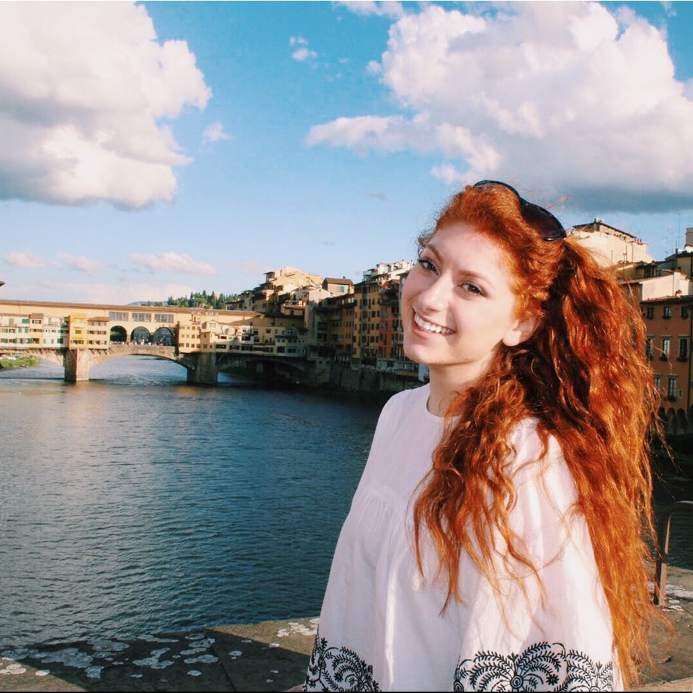 Meet your Posher, Nicole